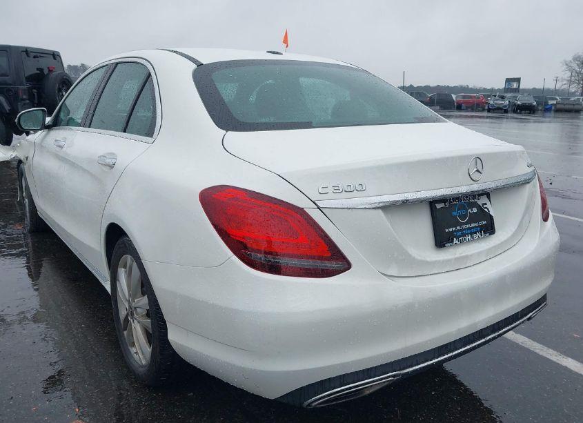 Photo 3 of 2019 Mercedes-benz C 300 4MATIC (VIN 55SWF8EB1KU318374)