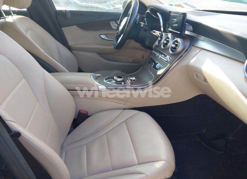 Photo 5 of 2019 Mercedes-benz C 300 4MATIC (VIN 55SWF8EB1KU319315)
