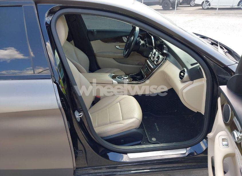 Photo 5 of 2019 Mercedes-benz C 300 4MATIC (VIN 55SWF8EB6KU298297)