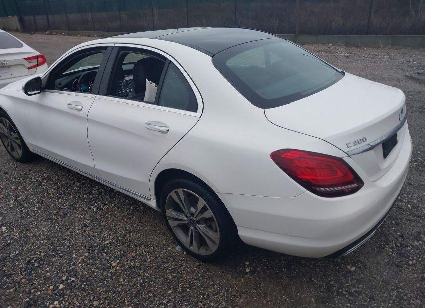 Photo 3 of 2019 Mercedes-benz C 300 4MATIC (VIN 55SWF8EB8KU298365)