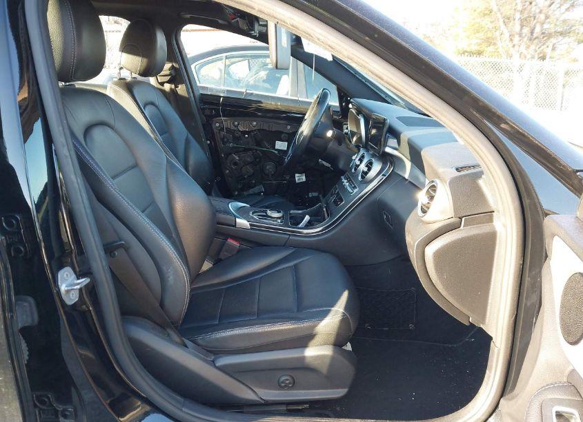 Photo 5 of 2019 Mercedes-benz C 300 4MATIC (VIN 55SWF8EBXKU315943)