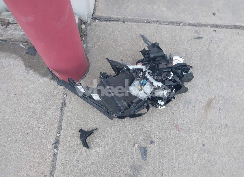 Photo 12 of 2016 Mercedes-benz Amg C 63 S (VIN 55SWF8HB7GU163686)