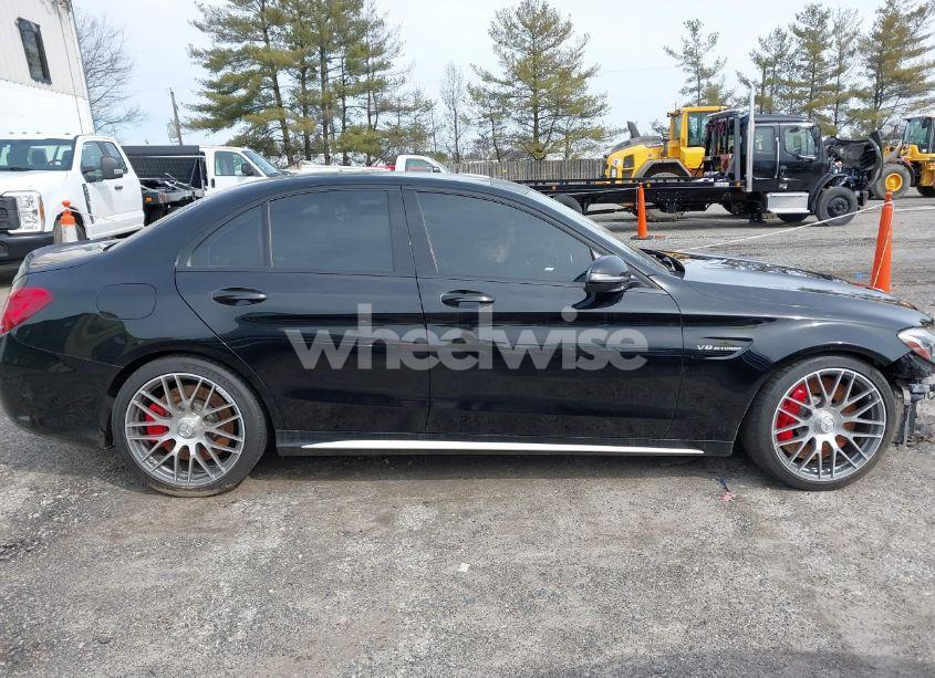 Photo 14 of 2016 Mercedes-benz Amg C 63 S (VIN 55SWF8HB8GU118742)