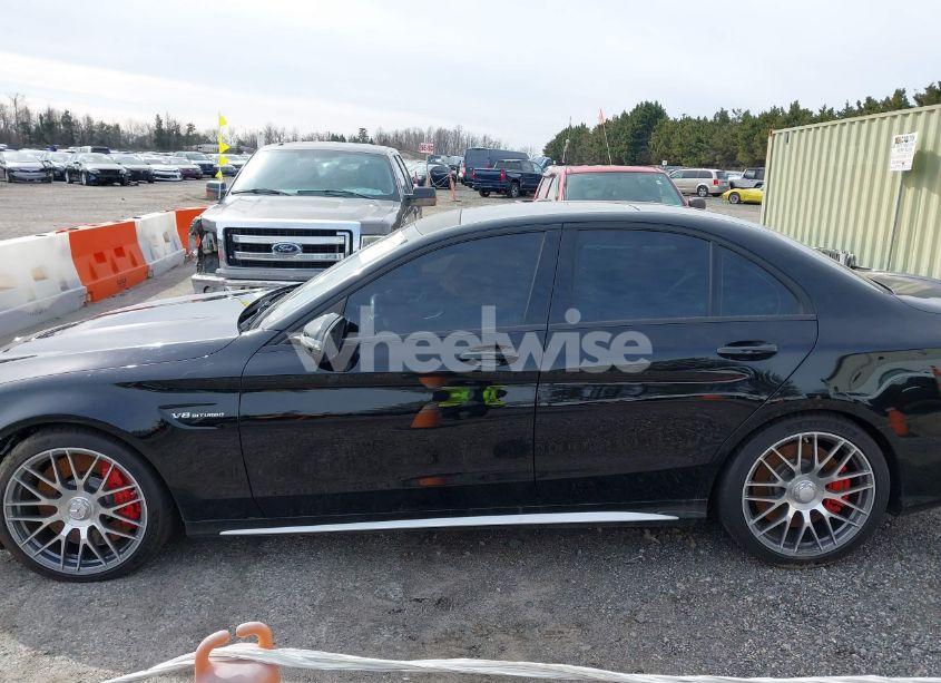 Photo 15 of 2016 Mercedes-benz Amg C 63 S (VIN 55SWF8HB8GU118742)