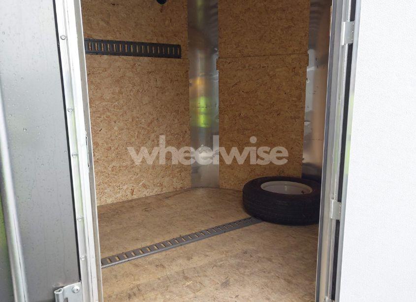 Photo 5 of 2018 R And M BIG HORN (VIN 55ZR1EB29J1001586)