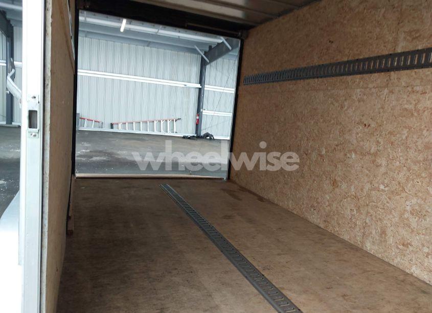 Photo 8 of 2018 R And M BIG HORN (VIN 55ZR1EB29J1001586)