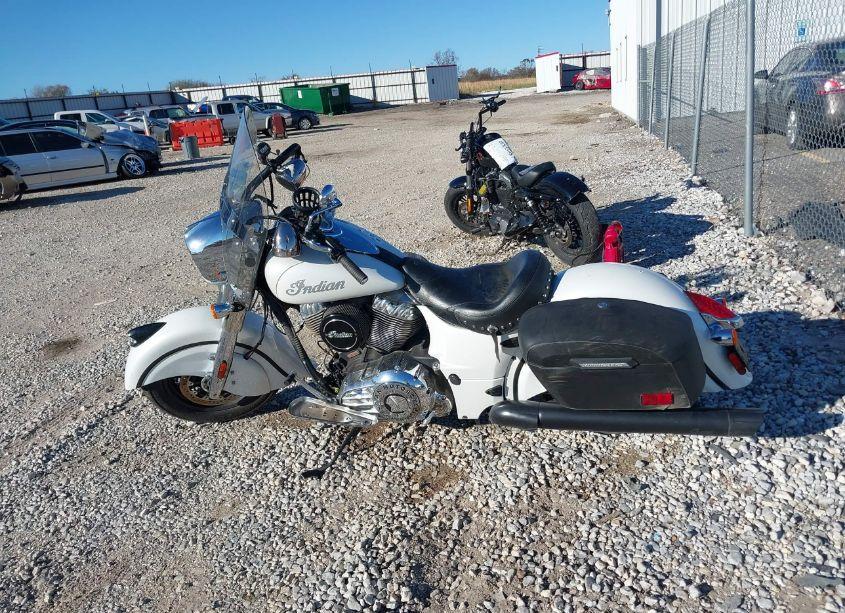 Photo 12 of 2016 Indian Motorcycle CO. CHIEF CLASSIC (VIN 56KCCCAA4G3332510)