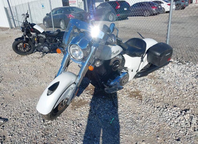 Photo 2 of 2016 Indian Motorcycle CO. CHIEF CLASSIC (VIN 56KCCCAA4G3332510)