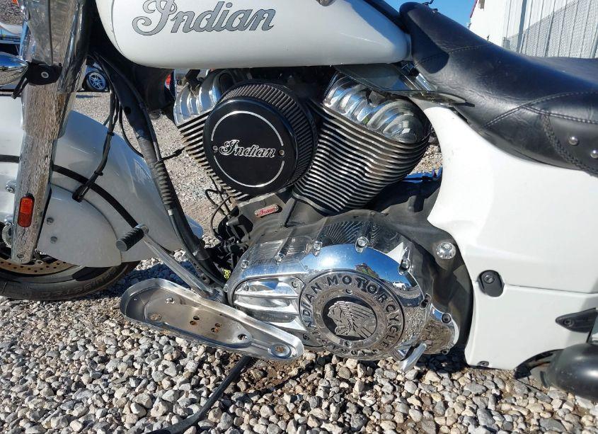 Photo 9 of 2016 Indian Motorcycle CO. CHIEF CLASSIC (VIN 56KCCCAA4G3332510)