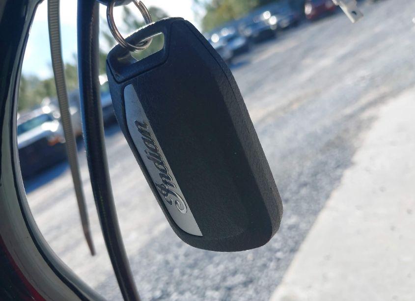 Photo 11 of 2022 Indian Motorcycle CO. CHIEF BOBBER ABS (VIN 56KDLBAG2N3000887)