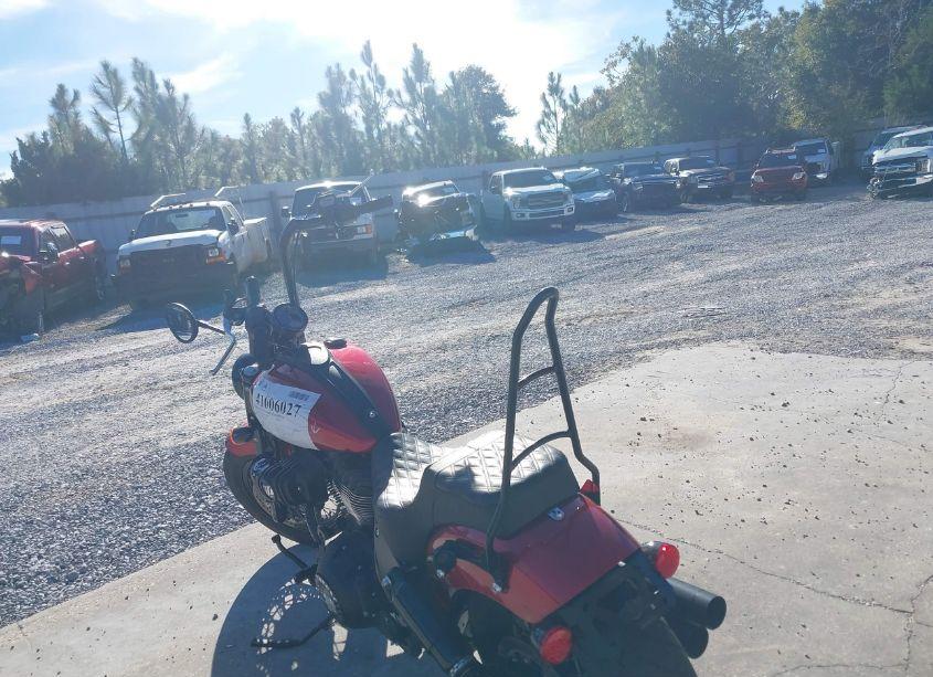 Photo 3 of 2022 Indian Motorcycle CO. CHIEF BOBBER ABS (VIN 56KDLBAG2N3000887)