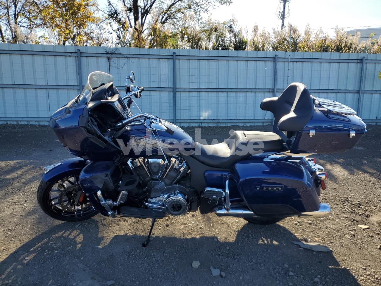 Photo 3 of 2021 INDIAN MOTORCYCLE CO. CHALLENGER LIMITED (VIN 56KLCARR4M3391681)