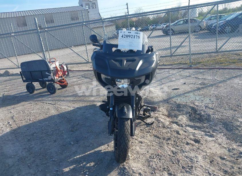 Photo 5 of 2020 Indian Motorcycle CO. CHALLENGER DARK HORSE (VIN 56KLCDRR1L3392660)