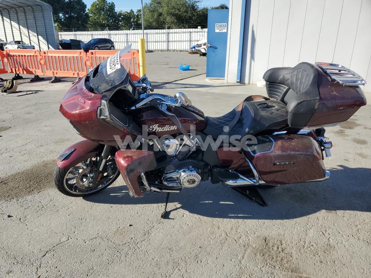 Photo 3 of 2025 INDIAN MOTORCYCLE CO. PURSUIT LIMITED (VIN 56KLDLSS7S3437300)
