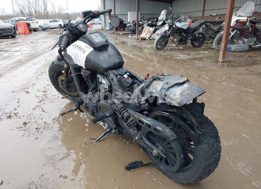 Photo 3 of 2018 Indian Motorcycle CO. SCOUT BOBBER ABS (VIN 56KMTA004J3134924)