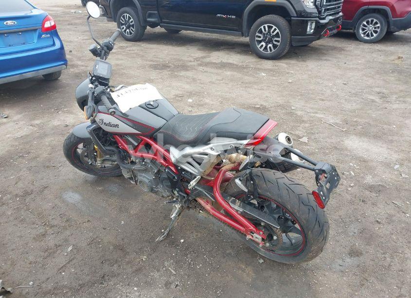 Photo 3 of 2022 Indian Motorcycle CO. FTR R CARBON (VIN 56KRZR254N3175152)