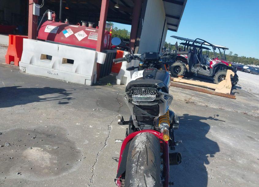 Photo 6 of 2022 Indian Motorcycle CO. FTR R CARBON (VIN 56KRZR257N3173718)