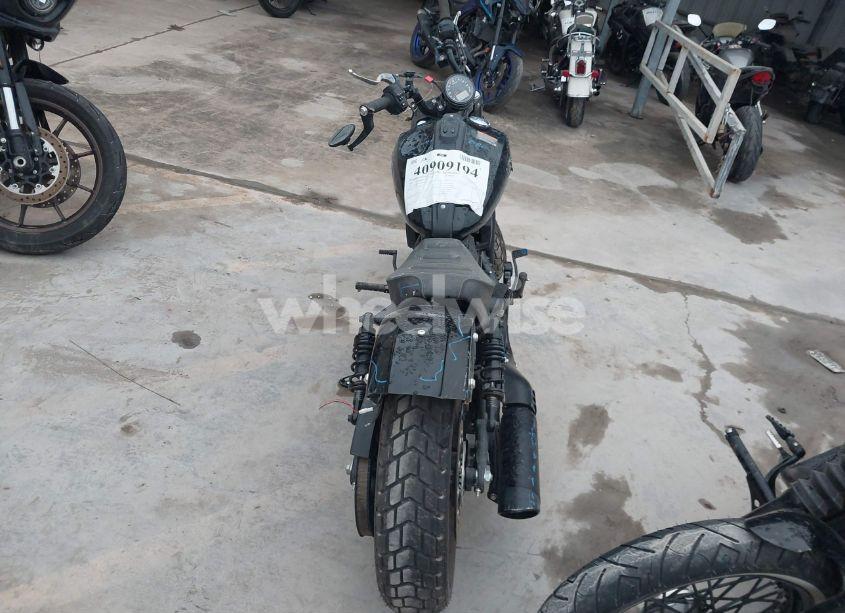 Photo 6 of 2025 Indian Motorcycle CO. SCOUT BOBBER (VIN 56KSBB763S3202299)