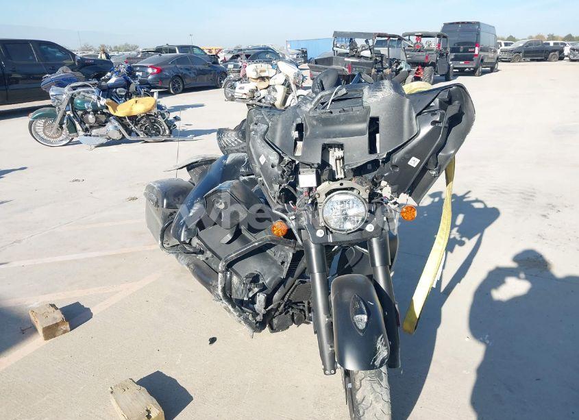 Photo 14 of 2020 Indian Motorcycle CO. CHIEFTAIN DARK HORSE (VIN 56KTCDBB1L3383695)