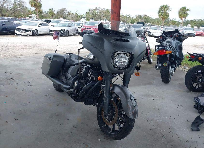 2021 Indian Motorcycle CO. CHIEFTAIN DARK HORSE (VIN 56KTCDBB5M3395706) main photo