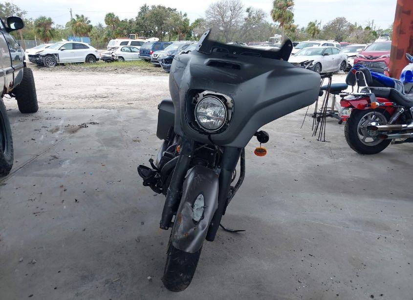 Photo 5 of 2021 Indian Motorcycle CO. CHIEFTAIN DARK HORSE (VIN 56KTCDBB5M3395706)