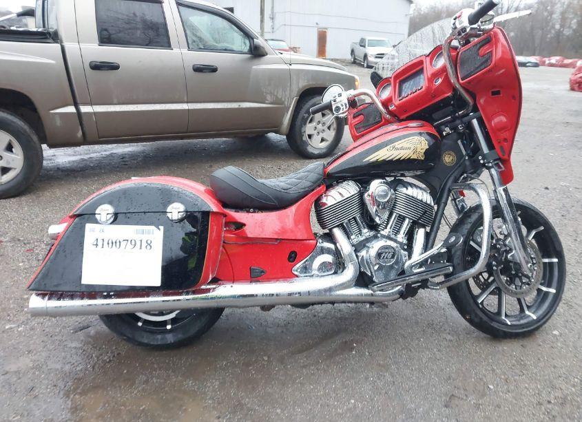 Photo 11 of 2017 Indian Motorcycle CO. CHIEFTAIN LIMITED (VIN 56KTCNAA2H3355362)