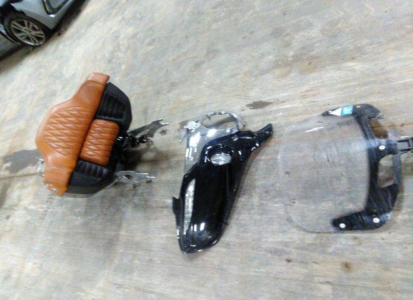 Photo 12 of 2016 Indian Motorcycle CO. ROADMASTER (VIN 56KTRAAA0G3333804)