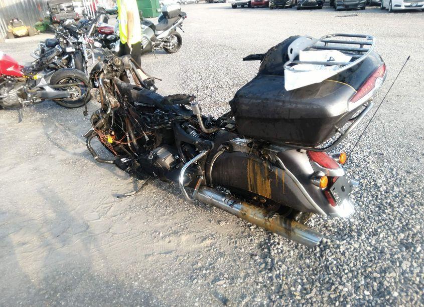 Photo 3 of 2016 Indian Motorcycle CO. ROADMASTER (VIN 56KTRAAA3G3337765)