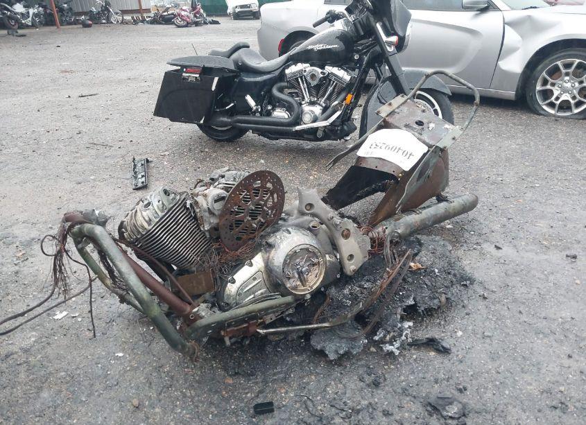 Photo 2 of 2021 Indian Motorcycle CO. ROADMASTER (VIN 56KTRABBXM3397092)