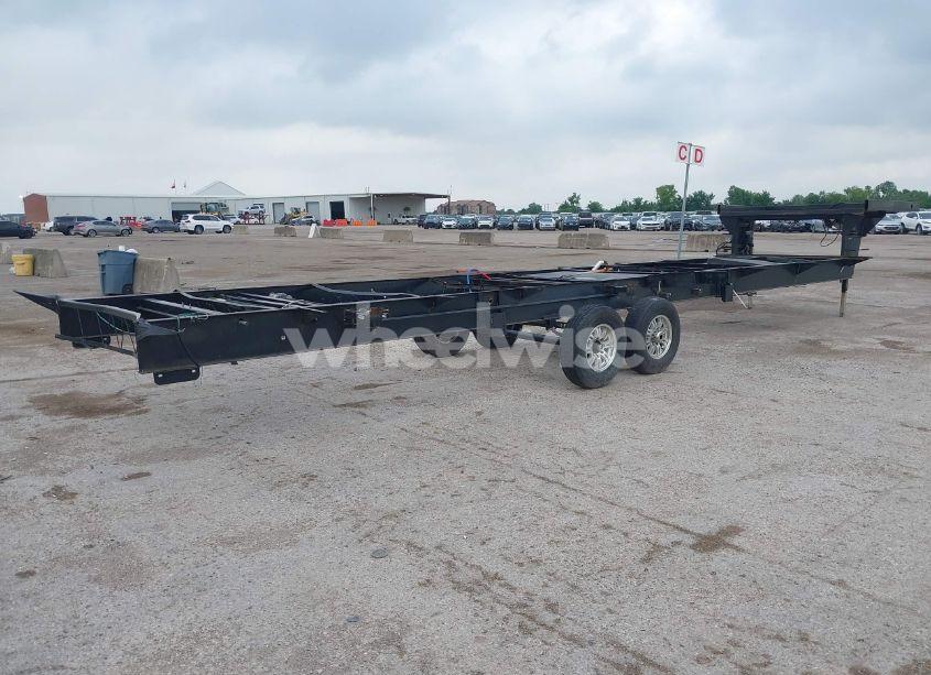 Photo 4 of 2018 R & S BODY 367 (VIN 573FR4226J3314301)