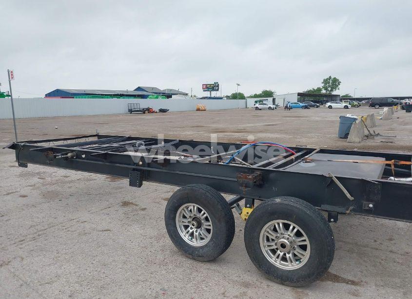 Photo 8 of 2018 R & S BODY 367 (VIN 573FR4226J3314301)