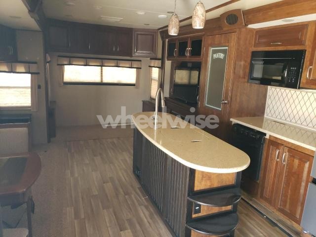 Photo 5 of 2014 GRAND DESIGN SOLITUDE 369RL (VIN 573FS382XE1100886)