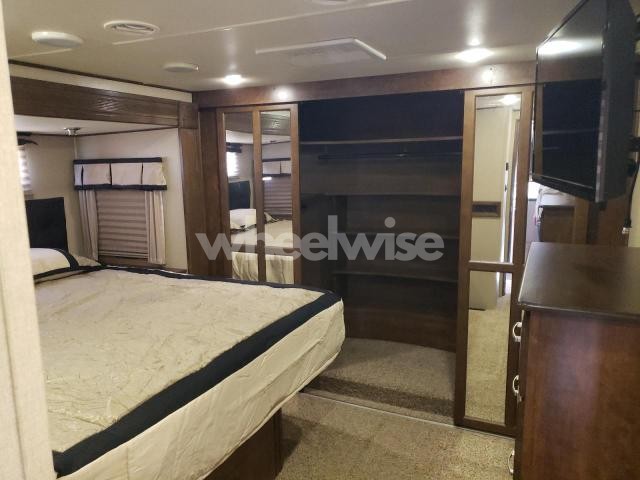 Photo 8 of 2014 GRAND DESIGN SOLITUDE 369RL (VIN 573FS382XE1100886)