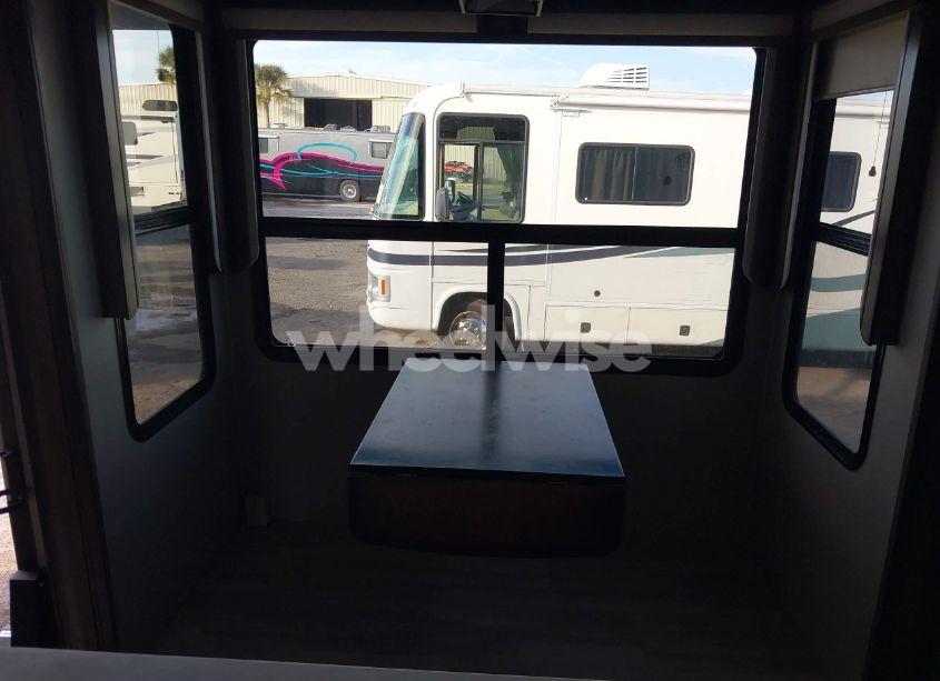 Photo 13 of 2022 Grand Design OTHER (VIN 573FS4323NAA07742)