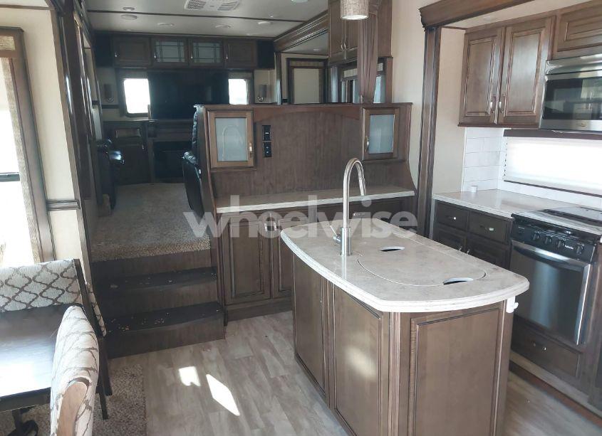 Photo 8 of 2018 Grand Design SOLITUDE 375RES (VIN 573FS4327J1108614)