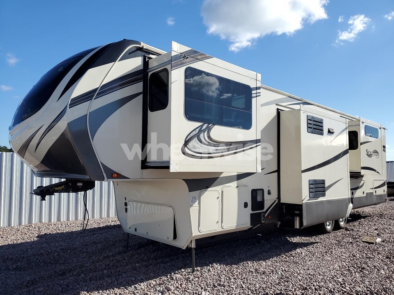 Photo 2 of 2020 GRAND DESIGN SOLITUDE - CAMPER N/A (VIN 573FS4329L9904558)