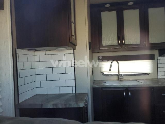 Photo 8 of 2020 GRANDESIGN MOMENTUM (VIN 573TM3528L5503935)