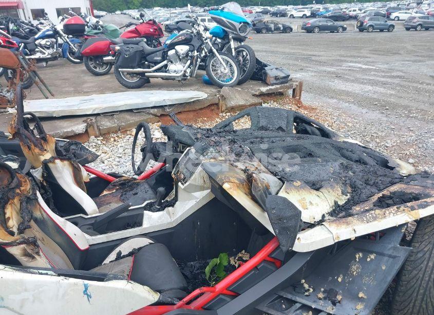 Photo 6 of 2016 Polaris Slingshot SL (VIN 57XAAPFA4G7118040)