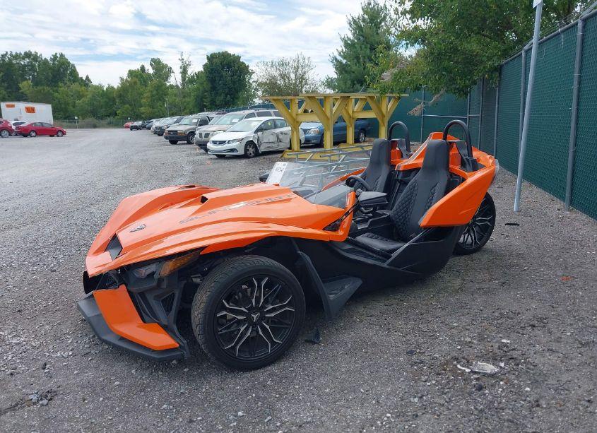 Photo 2 of 2022 Polaris Slingshot N/A (VIN 57XAAPHD6N8149739)