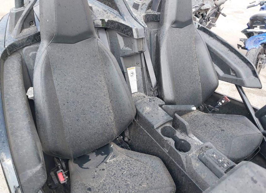 Photo 8 of 2023 Polaris Slingshot S WITH TECHNOLOGY PACKAGE (VIN 57XAATHDXP8155877)