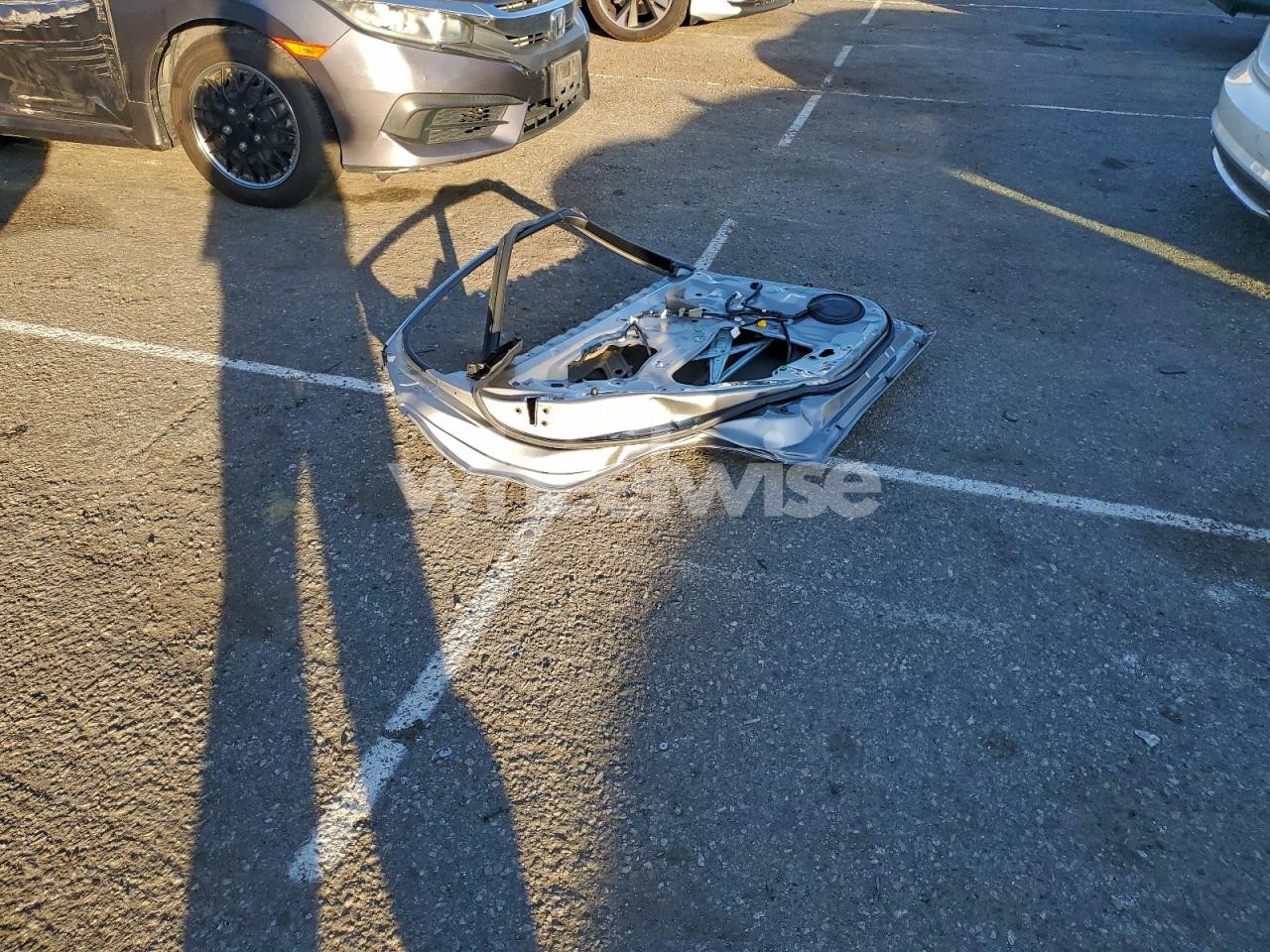 Photo 12 of 2019 LEXUS ES 300H (VIN 58AB21B16KU002821)