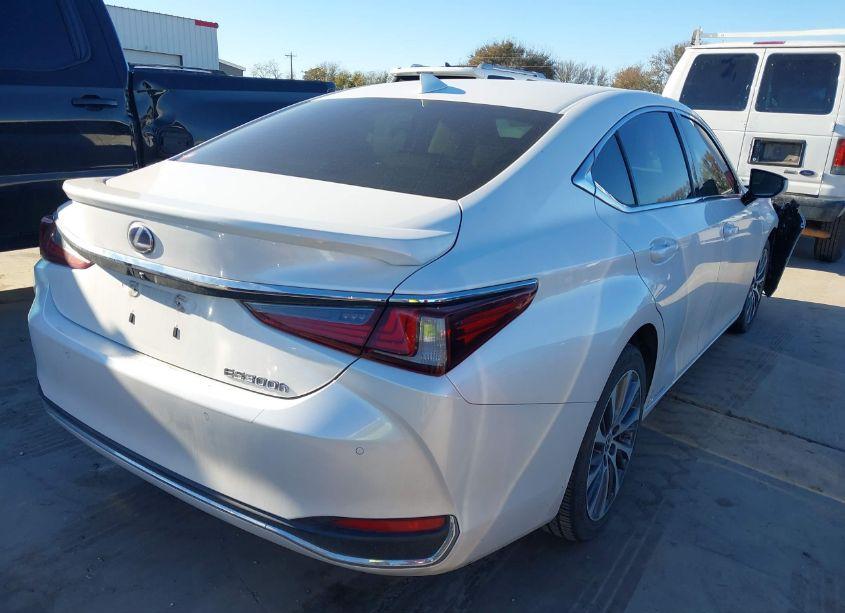 Photo 4 of 2019 Lexus Es 300H (VIN 58AB21B18KU001153)