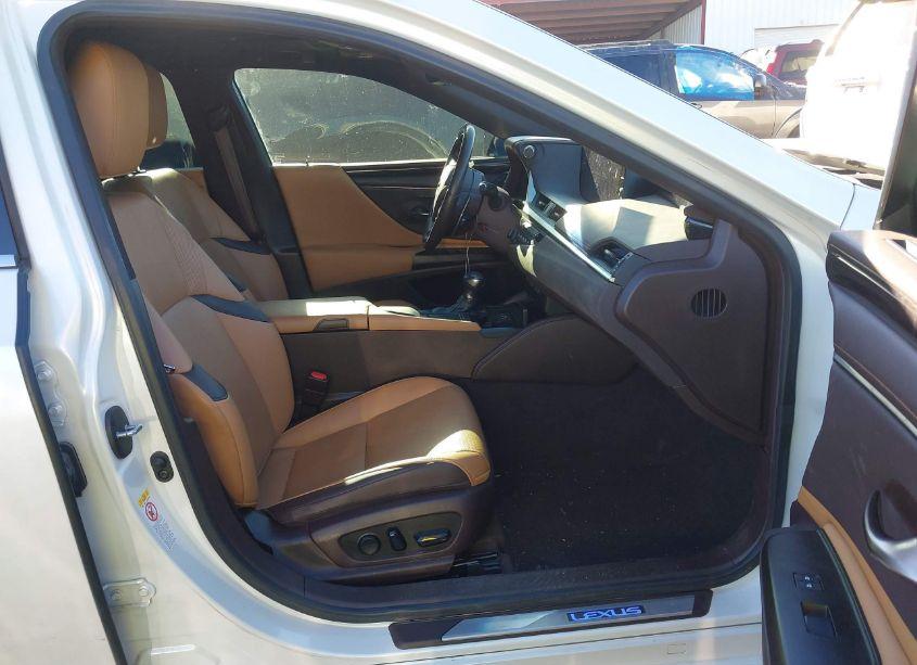 Photo 5 of 2019 Lexus Es 300H (VIN 58AB21B18KU001153)