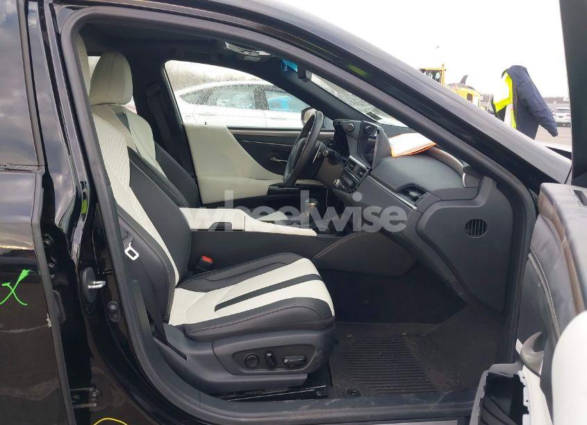 Photo 5 of 2023 Lexus Es 300H F SPORT HANDLING (VIN 58ABA1C10PU032115)