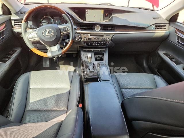 Photo 4 of 2018 LEXUS ES 350 (VIN 58ABK1GG1JU105270)