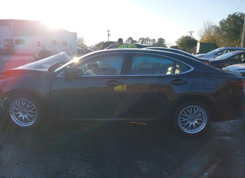 Photo 14 of 2018 Lexus Es 350 (VIN 58ABK1GG3JU117808)