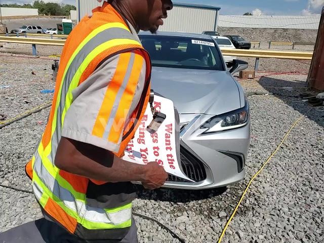 Photo 11 of 2019 LEXUS ES 350 (VIN 58ABZ1B10KU013826)