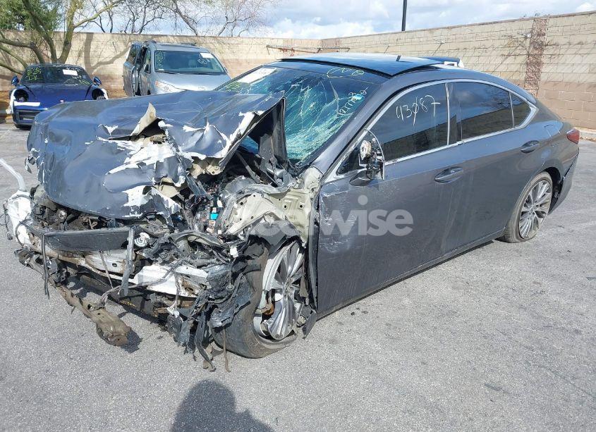 Photo 2 of 2019 Lexus Es 350 (VIN 58ABZ1B10KU027841)
