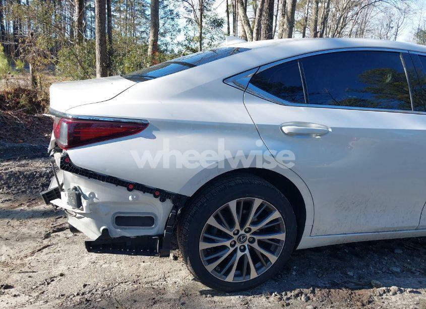 Photo 17 of 2019 Lexus Es 350 (VIN 58ABZ1B12KU004657)