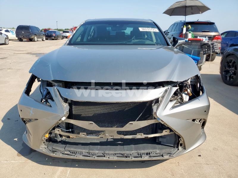 Photo 11 of 2019 LEXUS ES 350 (VIN 58ABZ1B12KU017859)